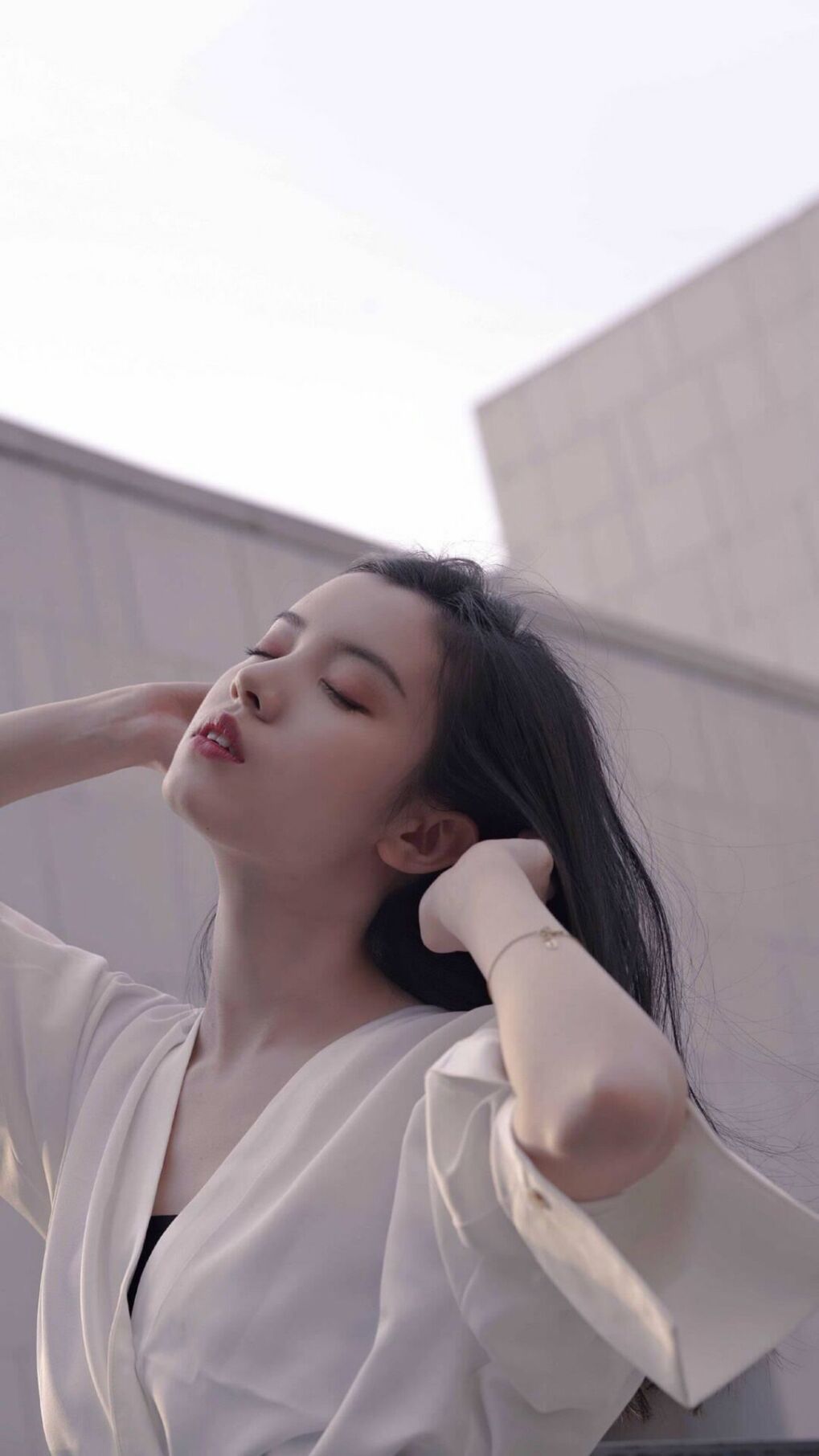 下载开云-_虚拟实境赛车：挑战速度极限_，虚拟世界赛车的电影