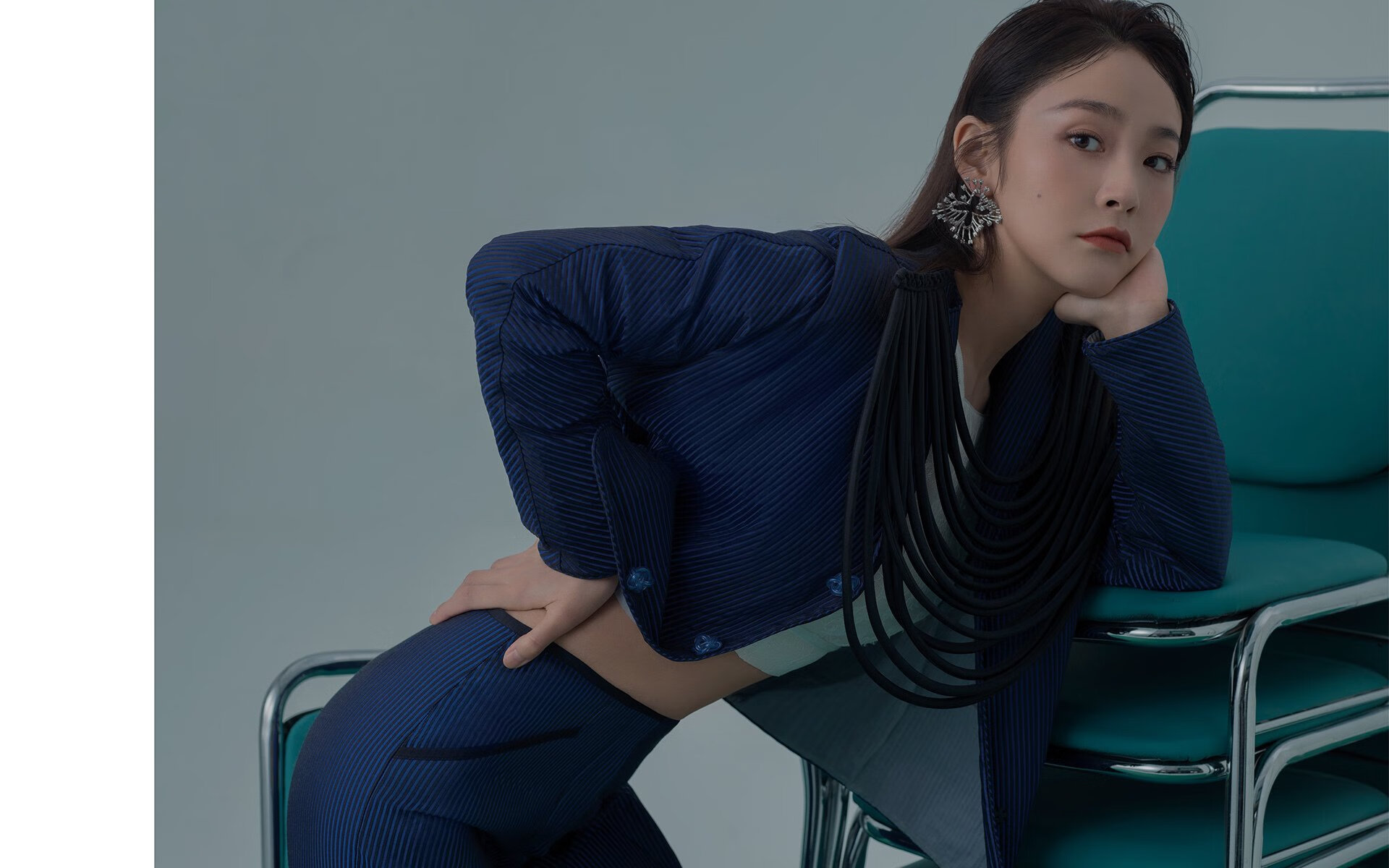 25赛季结束后离开曼城。，德布劳内转会曼城时间